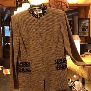 Gorgeous St John Collection suit.